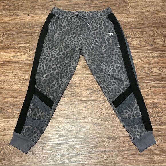 Victoria’s Secret Pink Leopard Thick Fleece Joggers Gray Black White Size Medium - Picture 2 of 14
